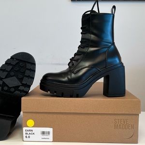 Steve Madden boots. Only worn once, excellent condition.